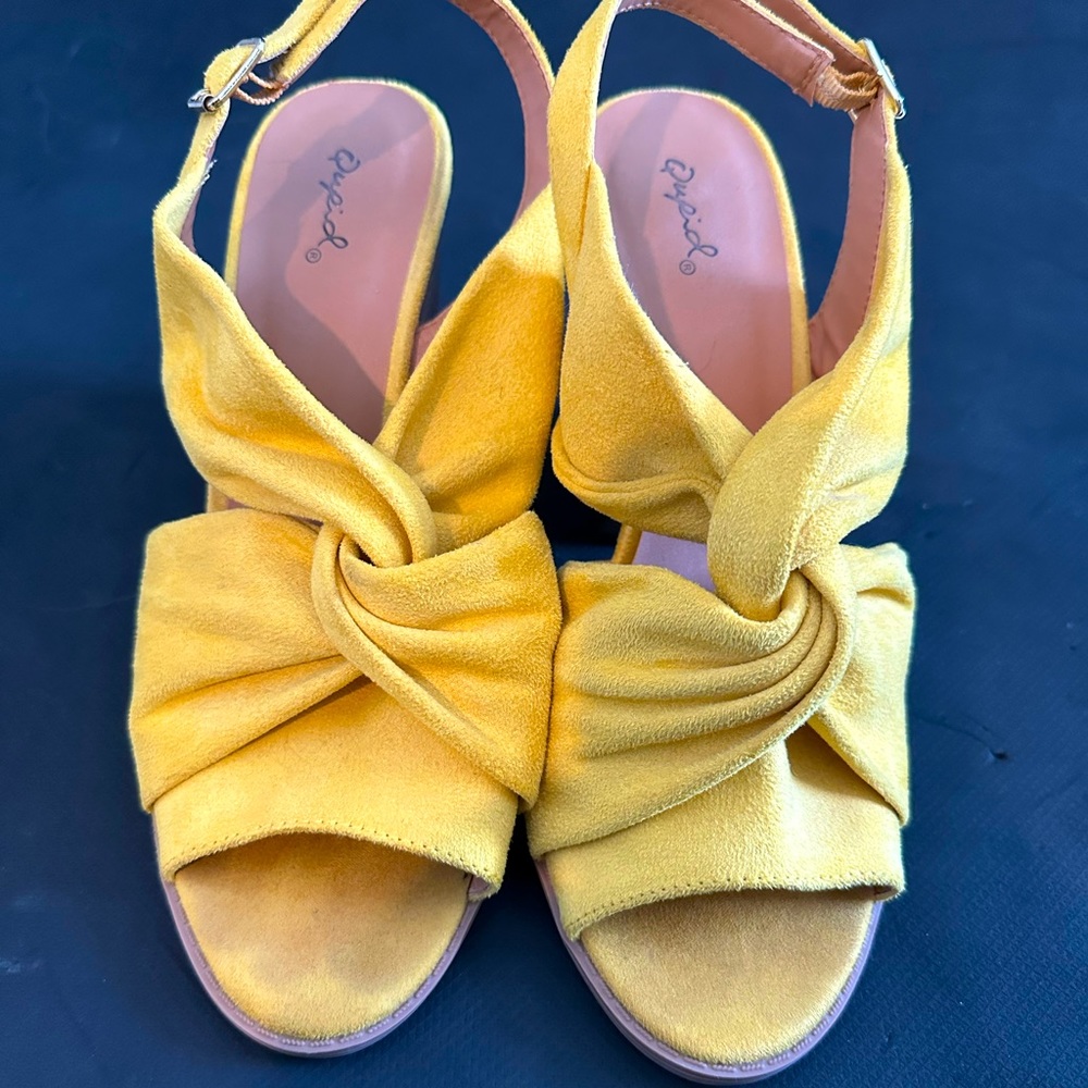 Qupid Suede block heel sandals